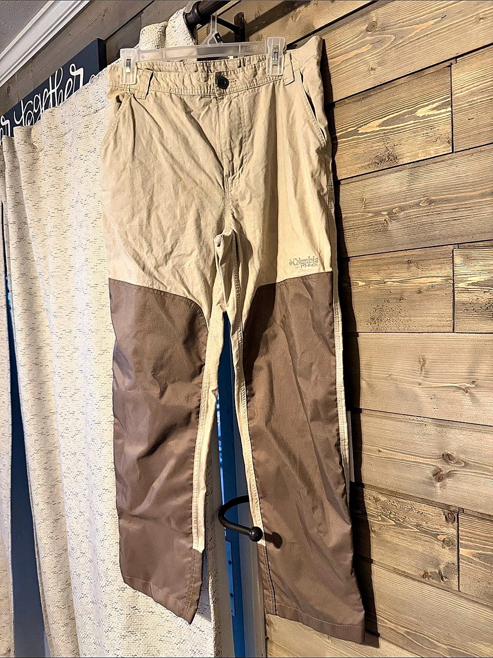 Columbia PHG Ptarmigan Pant Men's Color Block Cargo Pants in Beige & Brown